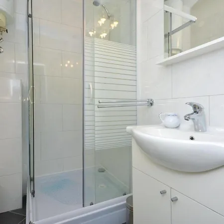 Amazing In With Jacuzzi